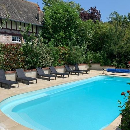 Chambres D'Hotes Les Roches Noires ทรูวิลล์-ซูร์-แมร์ ภายนอก รูปภาพ